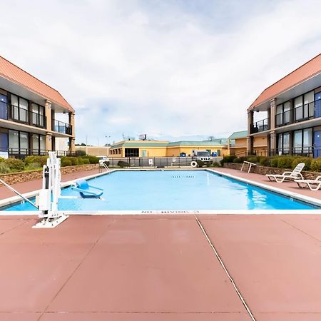 Oyo Hotel Bossier City La - Red River Exterior photo